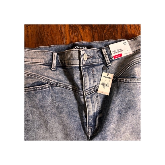 Express Ankle Legging Super High Rise Jeans - Picture 4 of 5